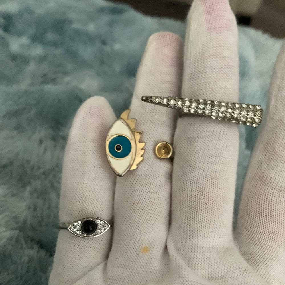 3 costume rings